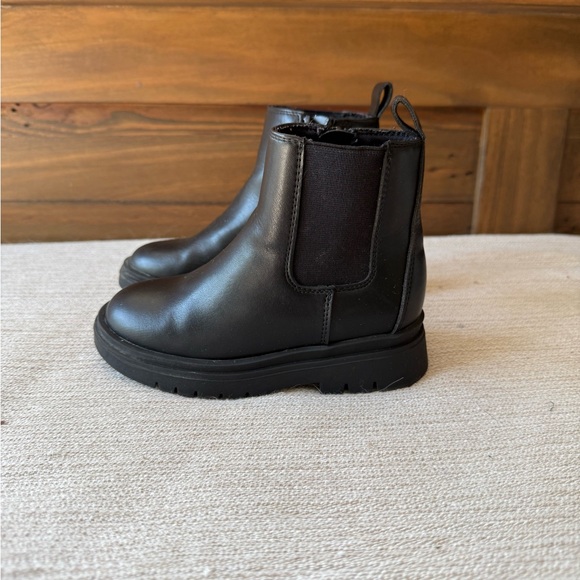 GAP Kids Black Ankle Boots - Picture 1 of 8